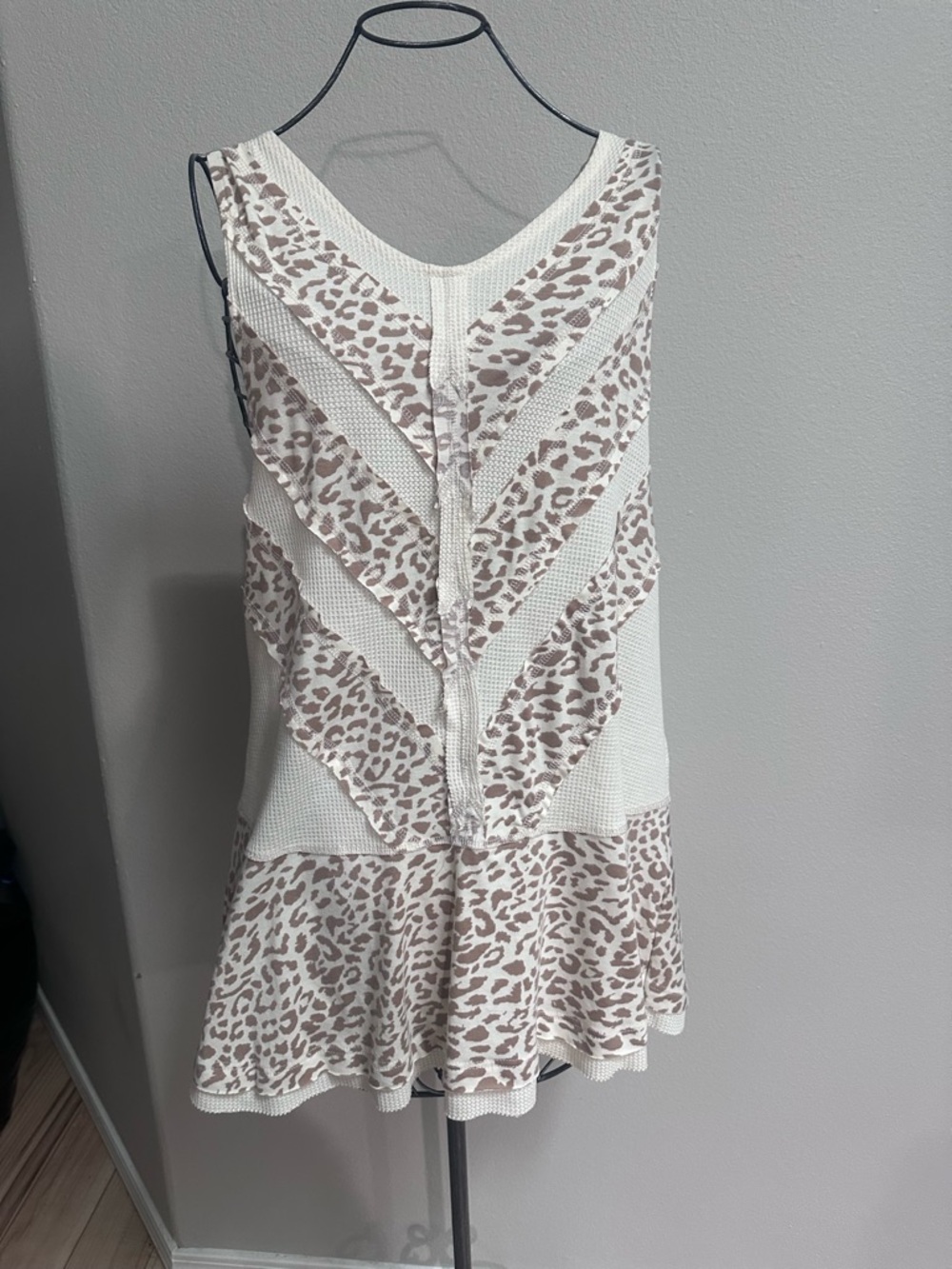 POL Cream & Taupe Leopard Print  Tank babydoll top